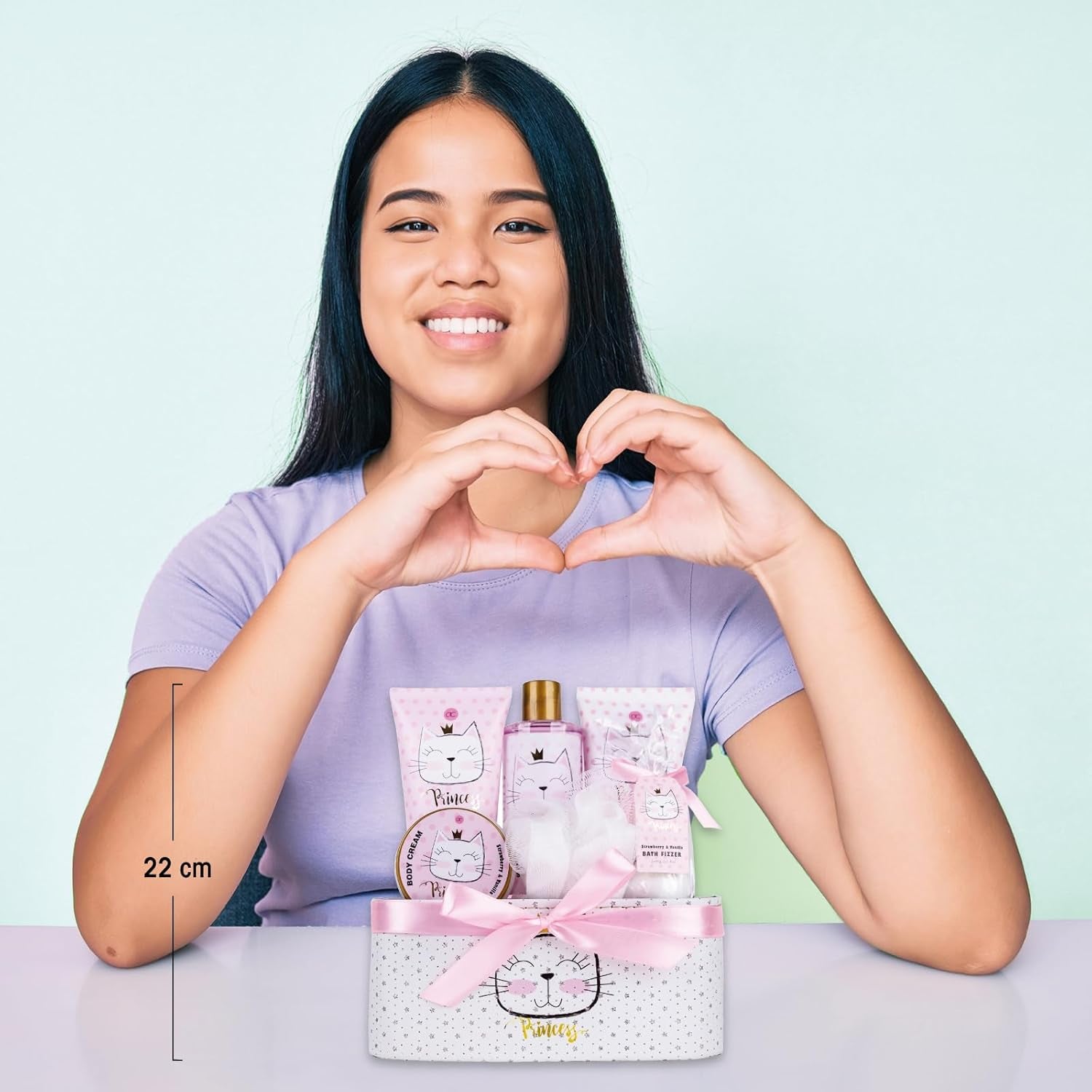 Accentra – Geschenkset Princess Kitty Für Mädchen & Frauen – 7-Teiliges Duschset Mit Schaumbad, Peeling, Duschgel, Bodylotion & Mehr – Pflegeset Mit Erdbeer & Vanille Duft in Süßer Geschenkbox